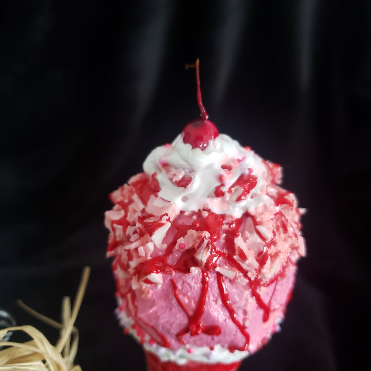 $8.00 Farmhouse (Lg) & Free Cone